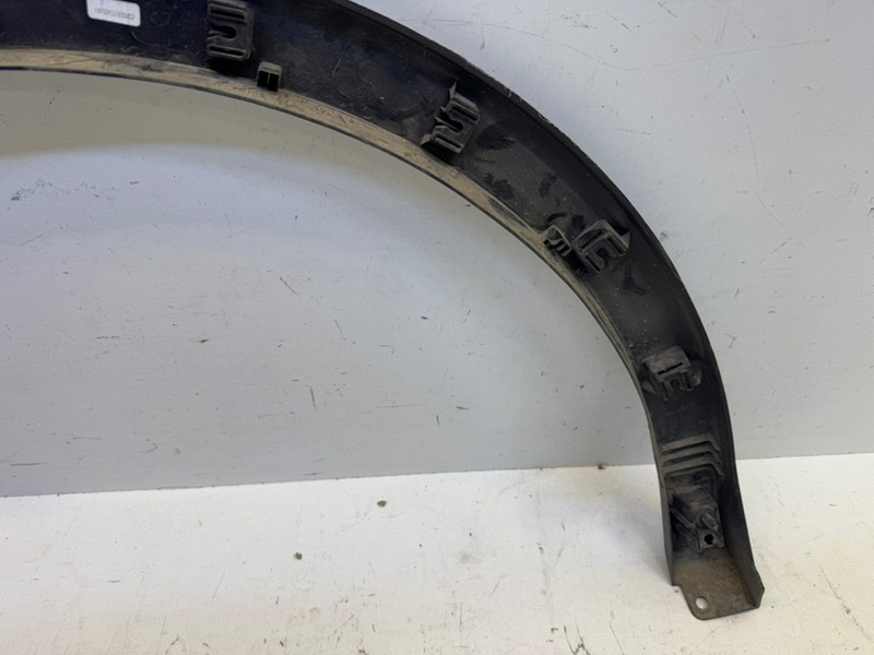 Накладка заднего крыла левого