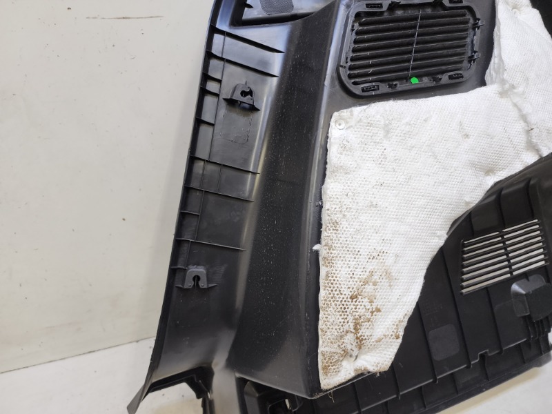 Обшивка багажника