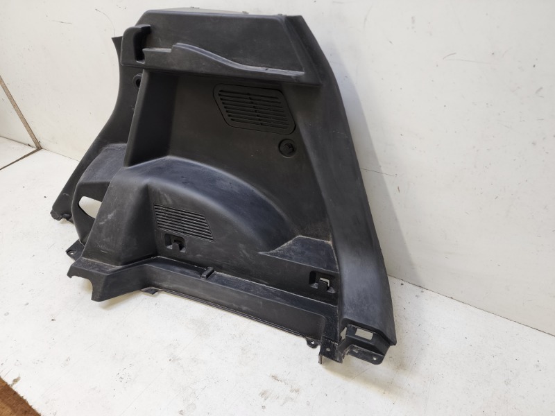 Обшивка багажника