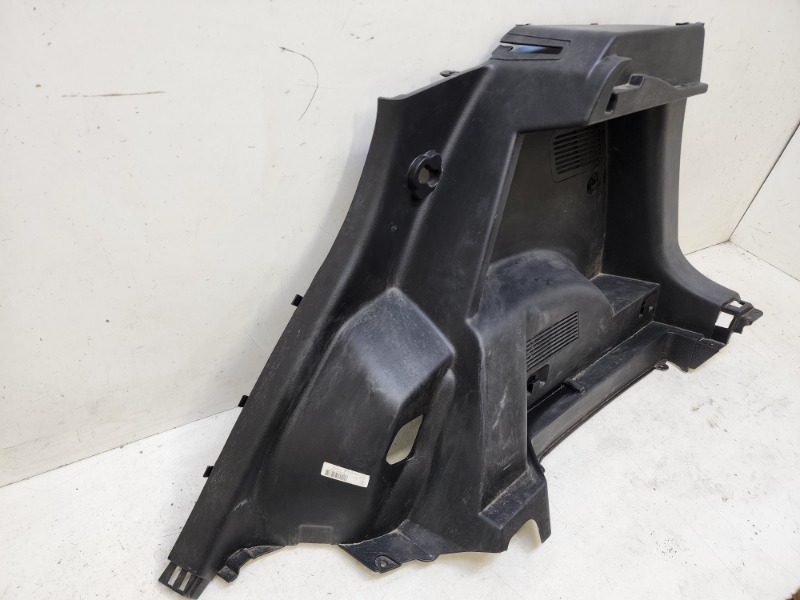 Обшивка багажника