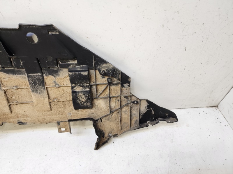 Пыльник двигателя