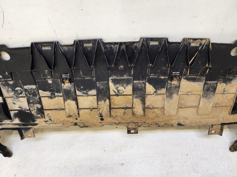 Пыльник двигателя