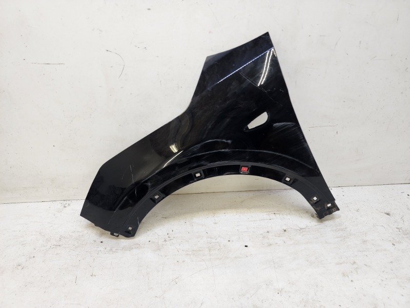 Крыло переднее левое