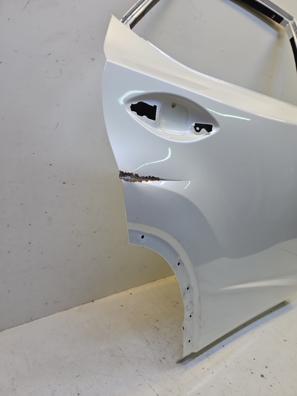 Дверь задняя правая