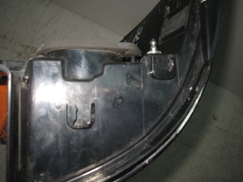 Фонарь задний левый