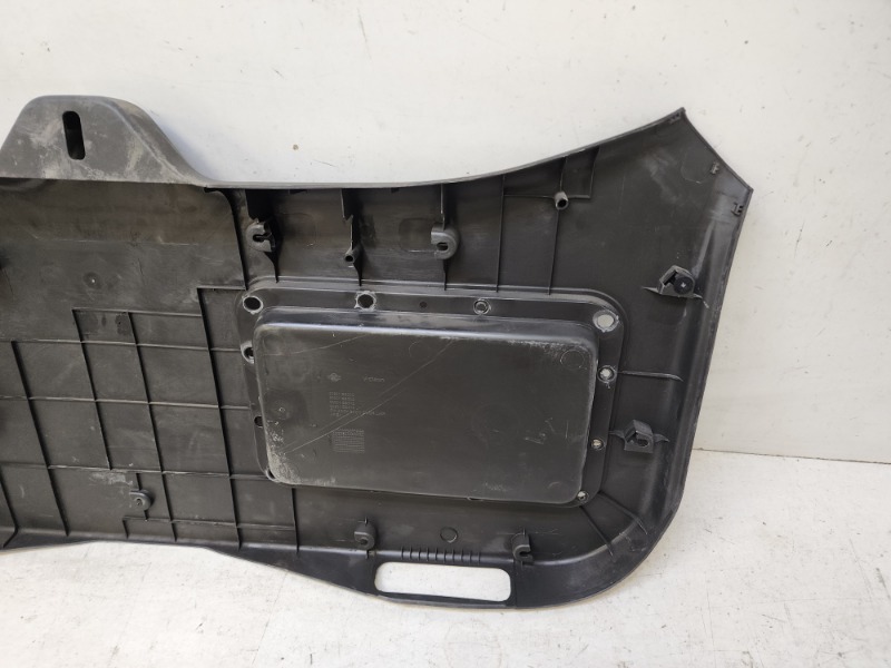 Обшивка багажника