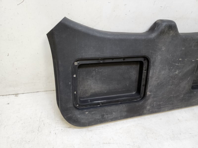 Обшивка багажника