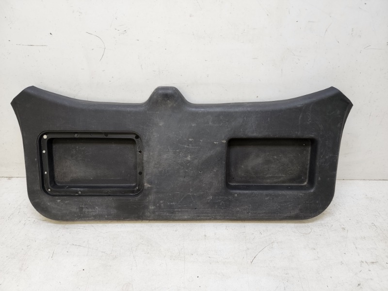 Обшивка багажника