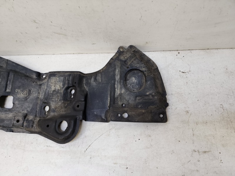 Защита антигравийная левая