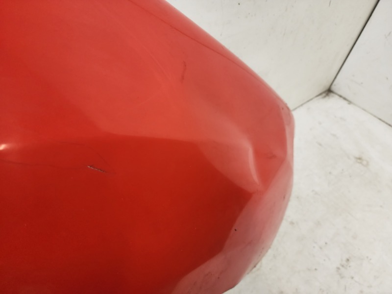 Крыло переднее правое