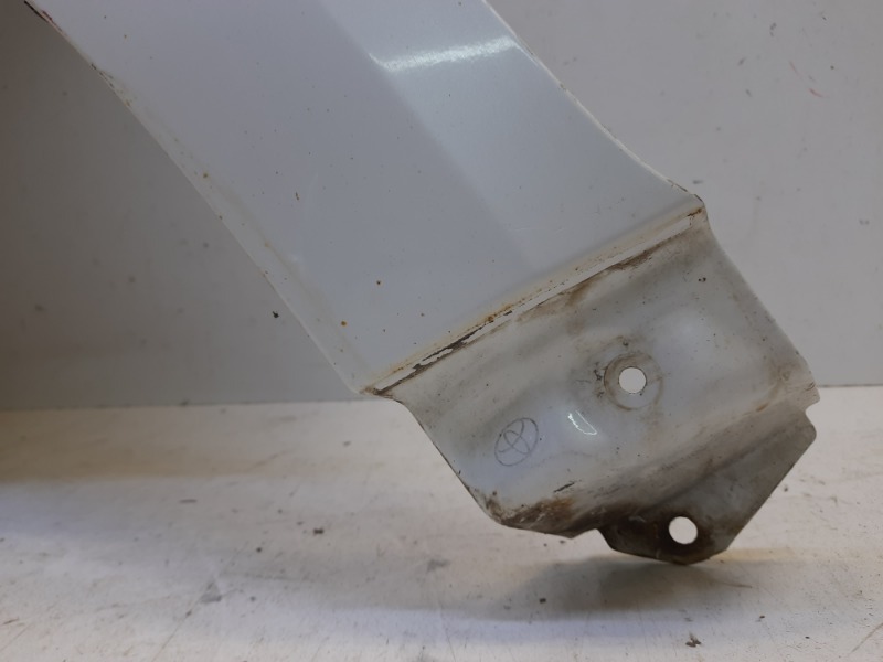 Крыло переднее левое