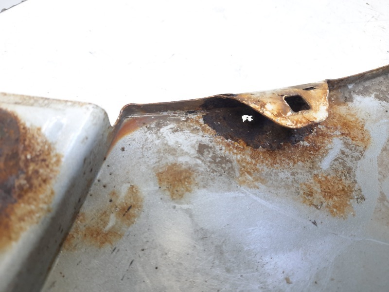 Крыло переднее левое