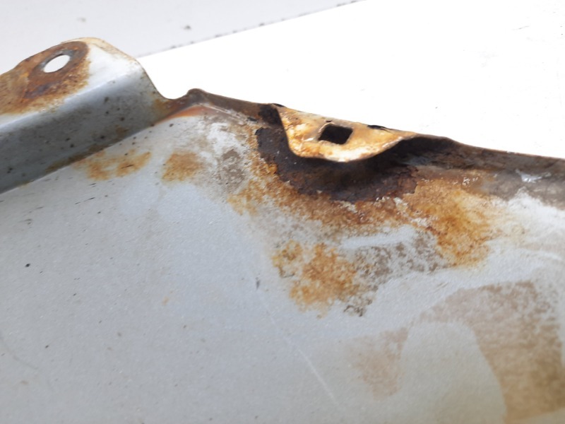 Крыло переднее левое