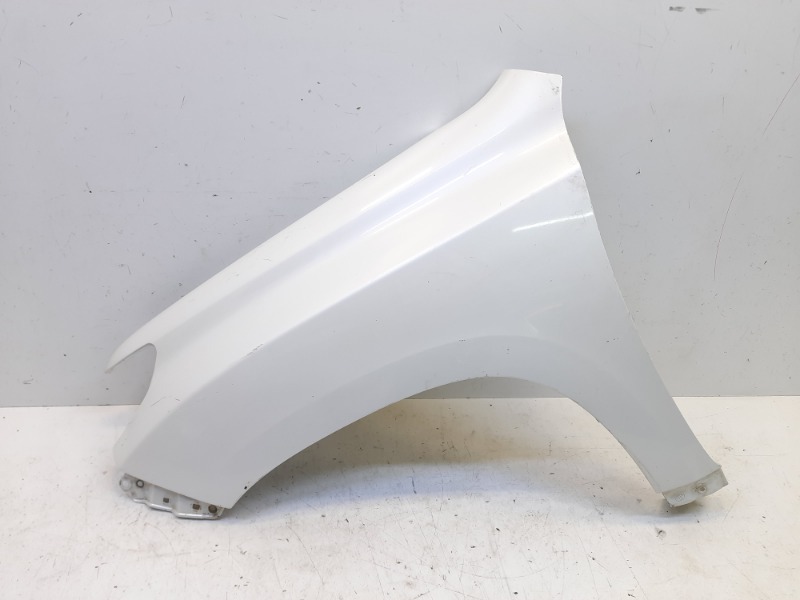 Крыло переднее левое