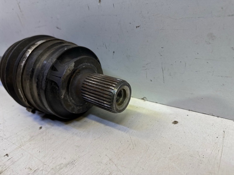 Полуось задняя левая