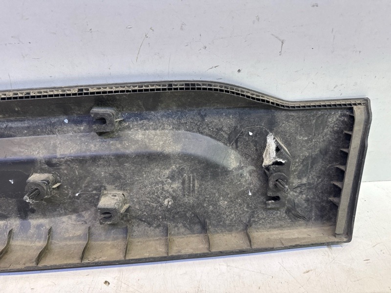 Накладка двери задней правой