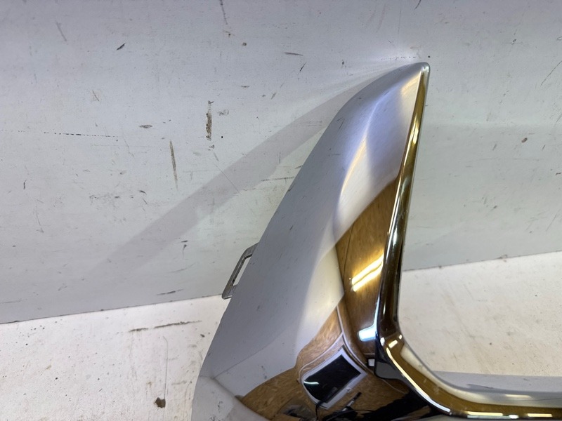 Молдинг переднего бампера правый