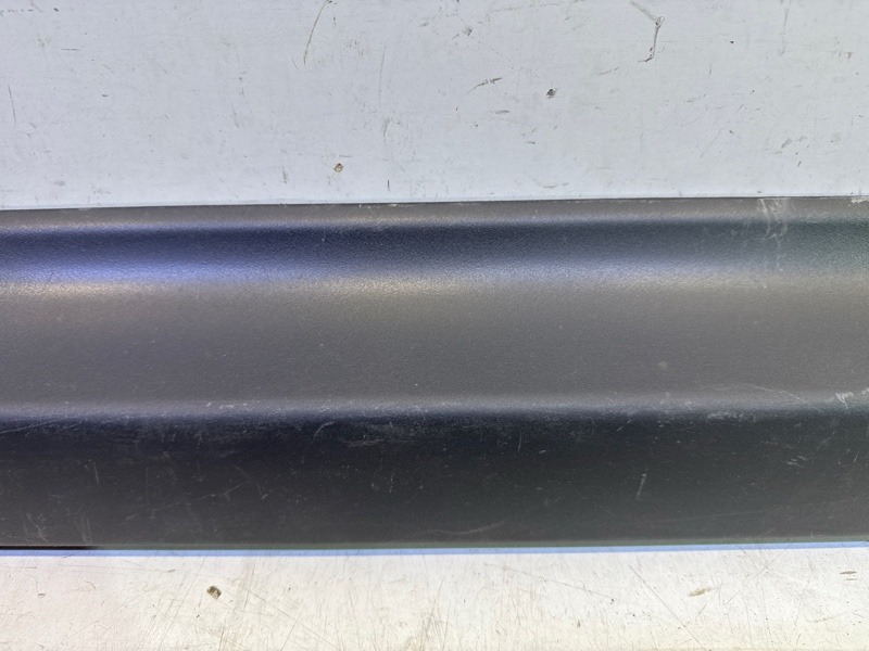 Накладка двери передней левой