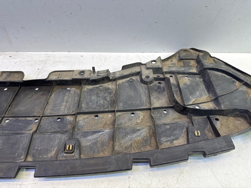 Пыльник двигателя