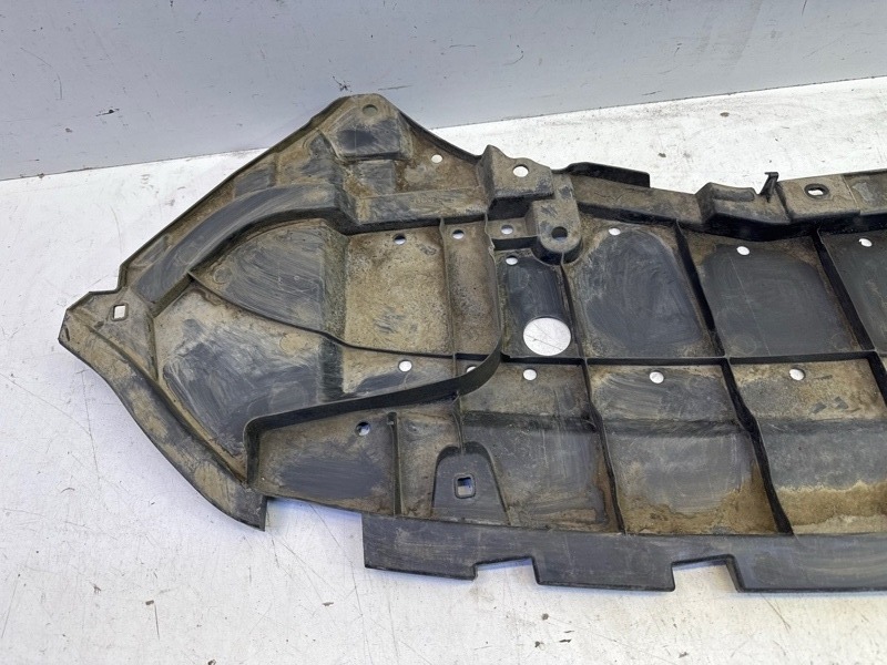 Пыльник двигателя