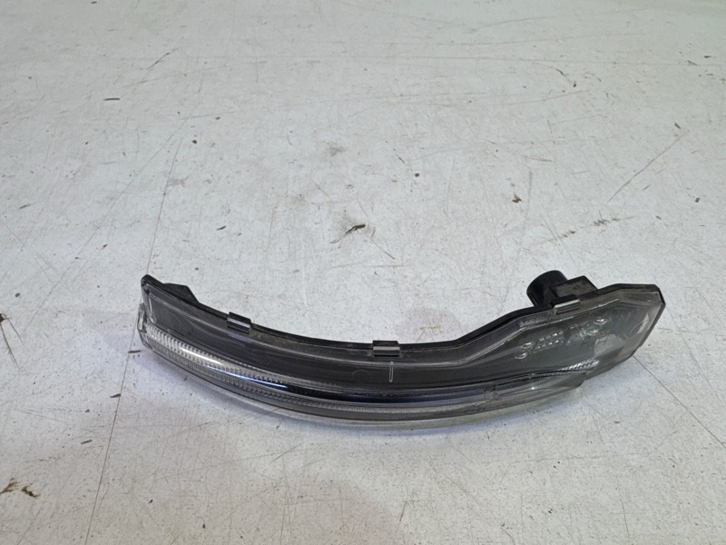 Повторитель на крыло правый