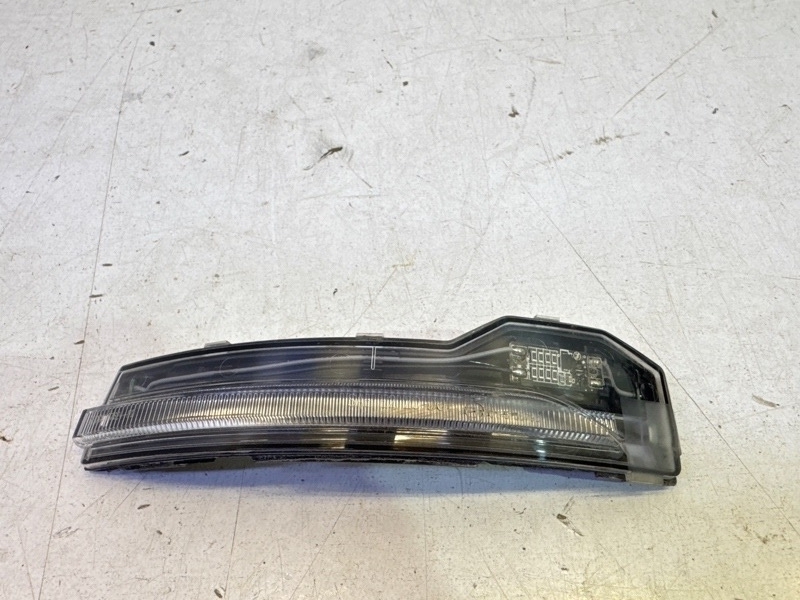 Повторитель на крыло правый