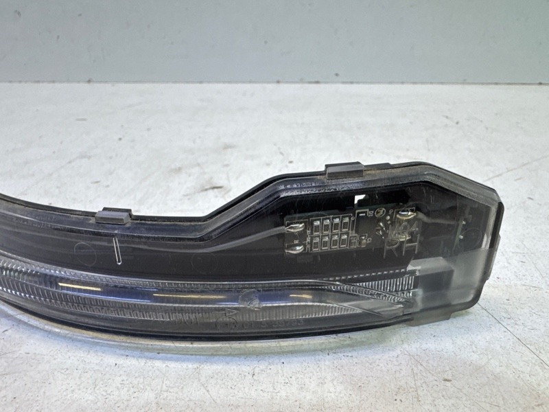 Повторитель на крыло правый