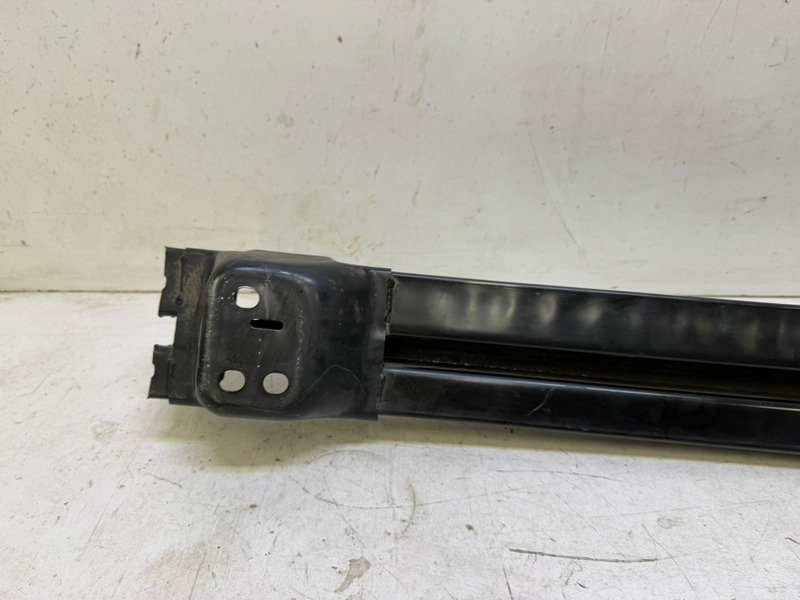 Усилитель заднего бампера