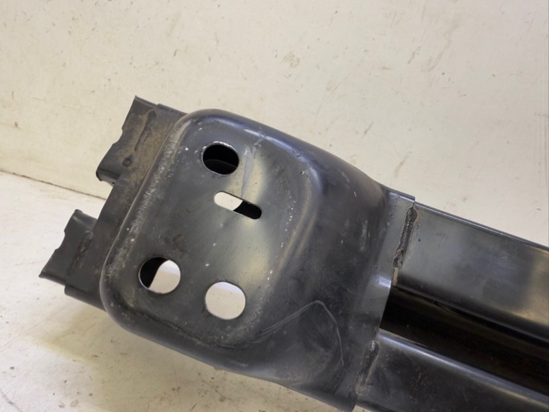 Усилитель заднего бампера