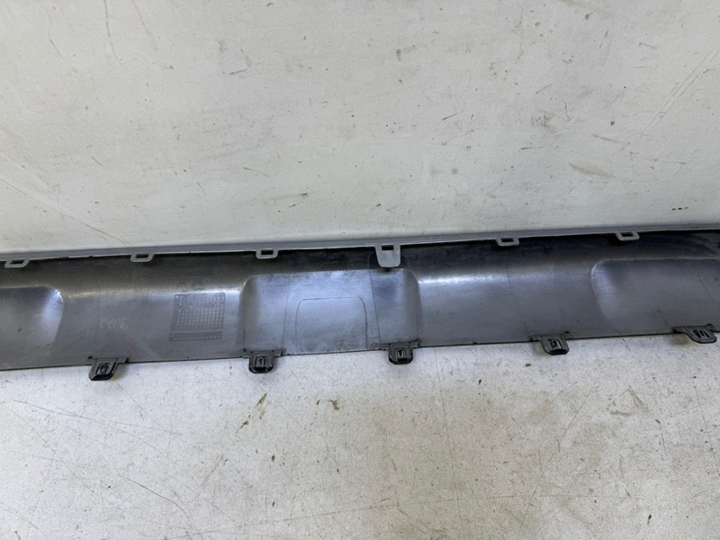 Накладка переднего бампера