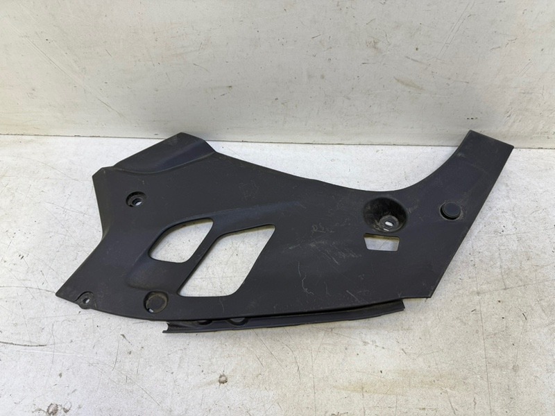 Кузовной элемент