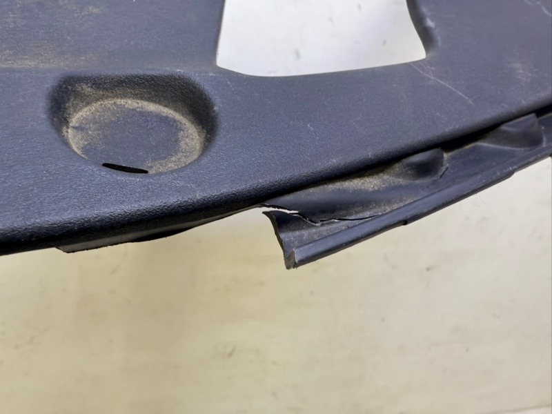 Кузовной элемент