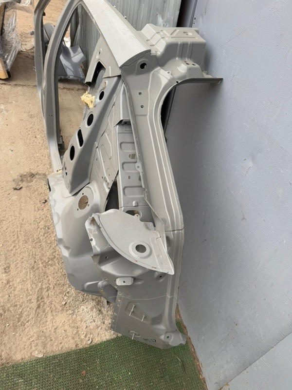 Кузовной элемент