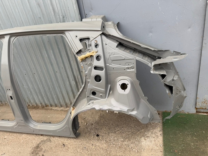 Кузовной элемент