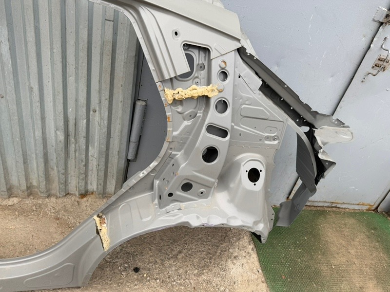 Кузовной элемент