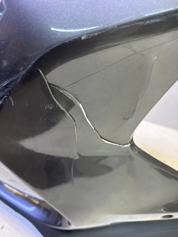 Бампер передний