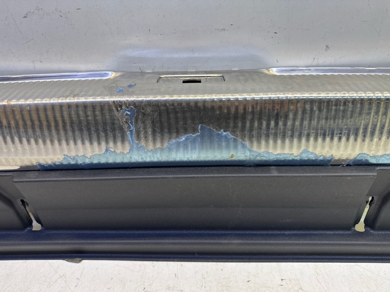 Обшивка багажника