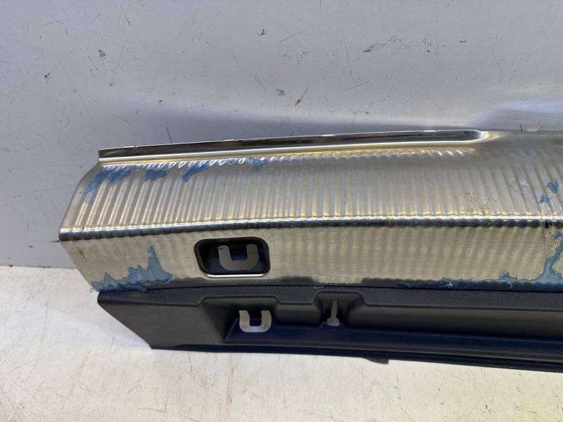 Обшивка багажника