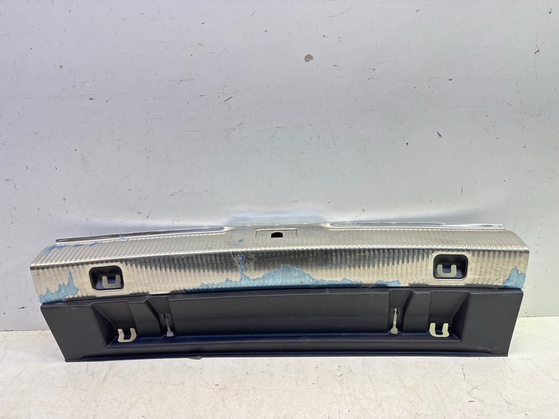 Обшивка багажника