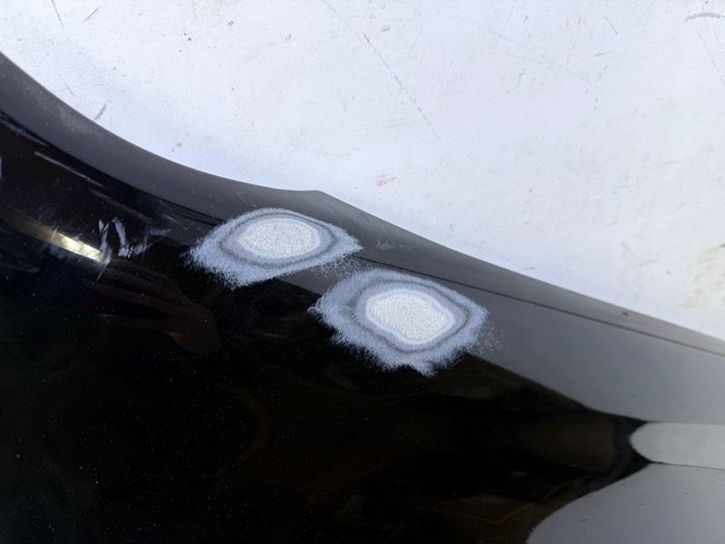 Крыло переднее правое