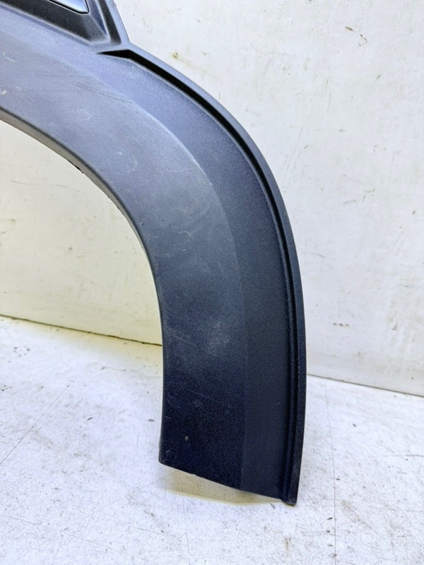 Накладка заднего крыла левого