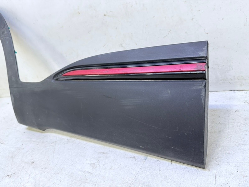 Накладка двери задней правой