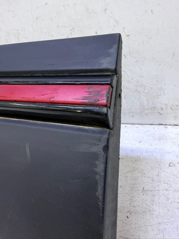 Накладка двери задней правой