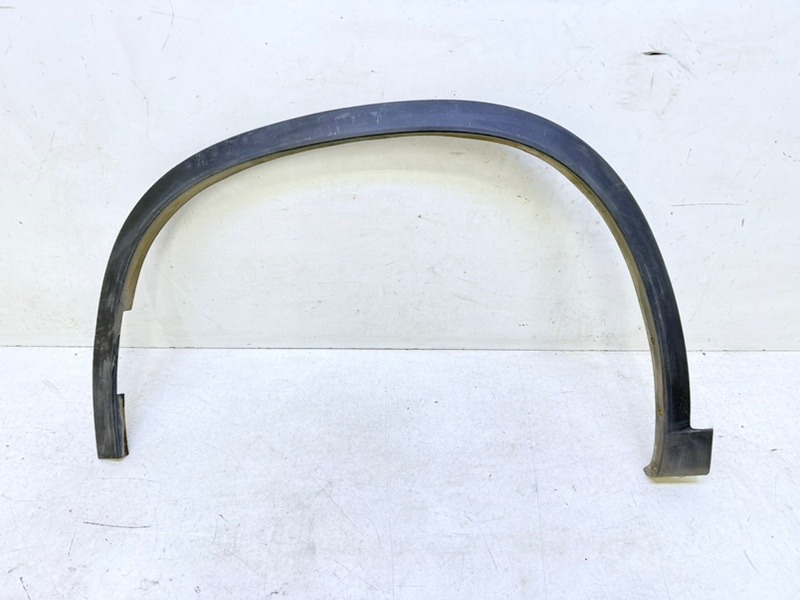 Накладка переднего крыла левого