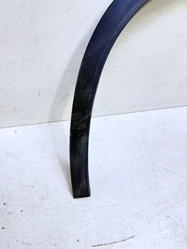 Накладка переднего крыла левого