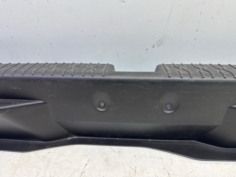 Обшивка багажника