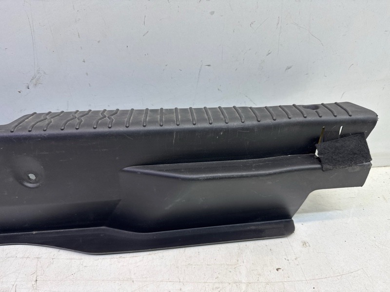 Обшивка багажника