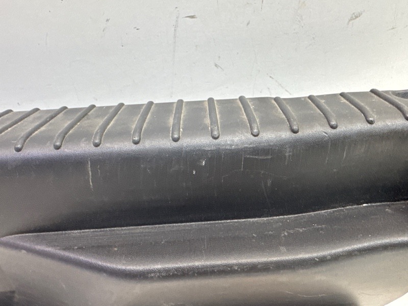 Обшивка багажника