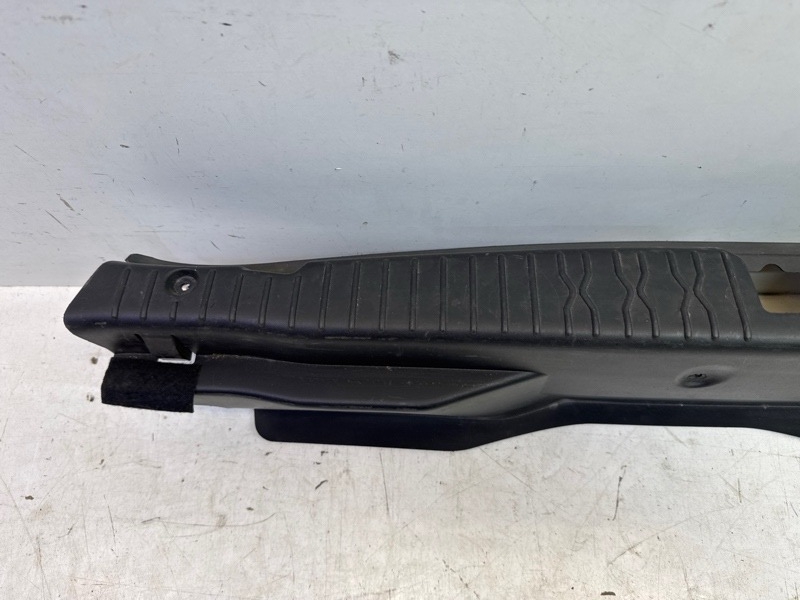 Обшивка багажника