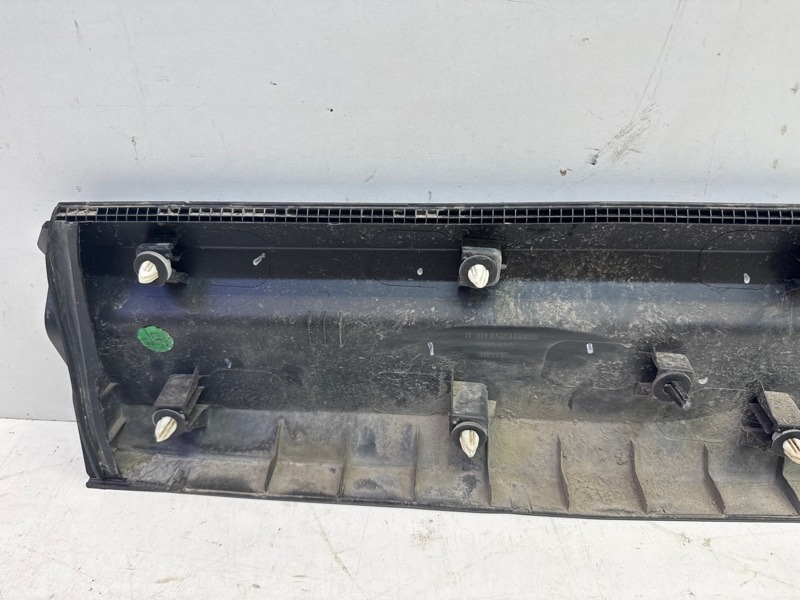 Накладка двери задней правой